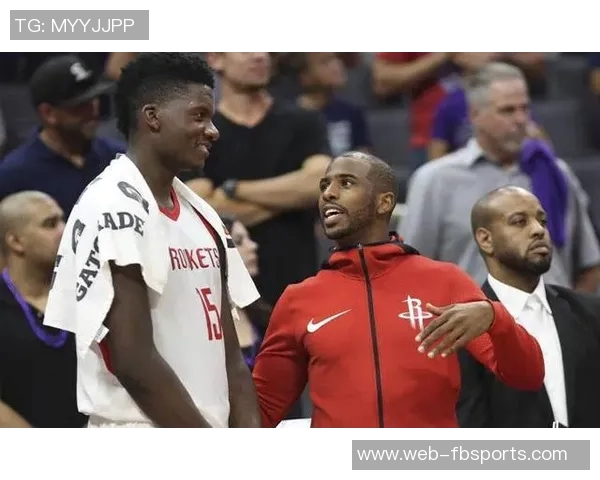 保罗与威少庆生合照温馨互动兄弟情深引发球迷热议